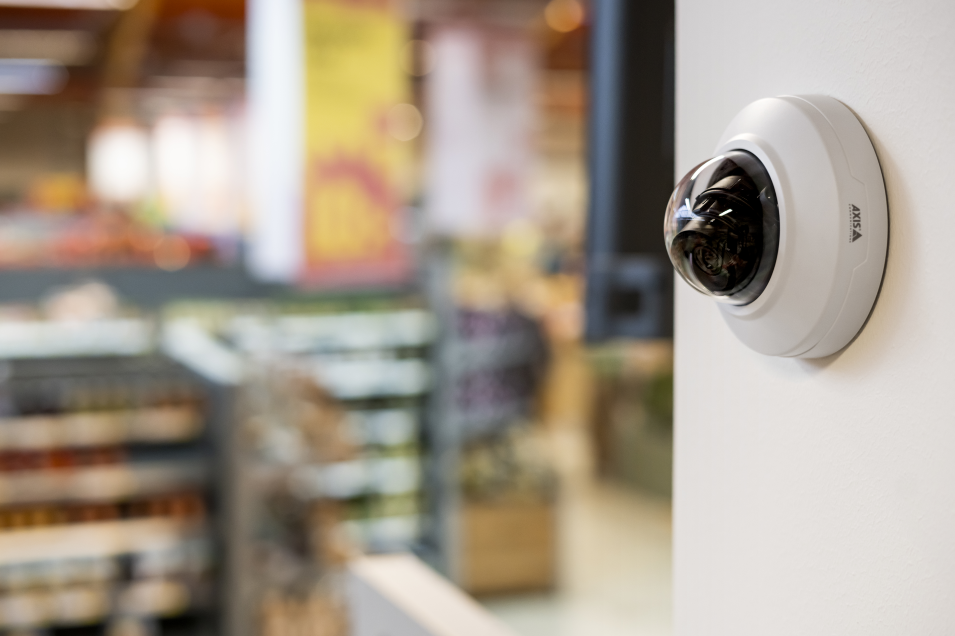 AXIS M4215-V IP Cameras NetcamCenter